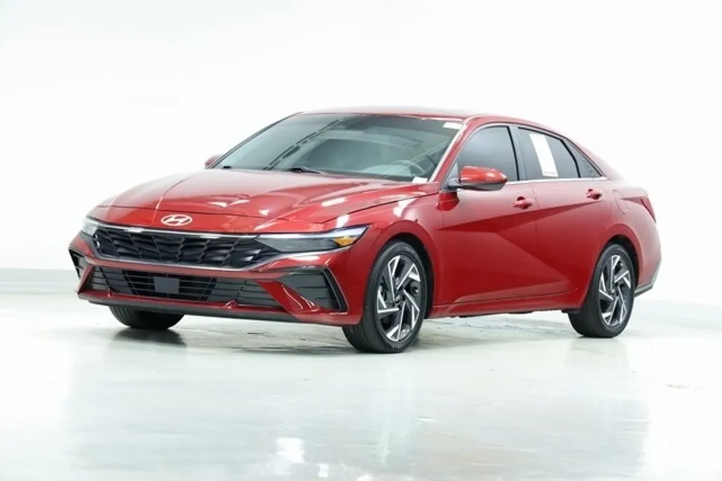 2024 Hyundai Elantra SEL Convenience photo 1