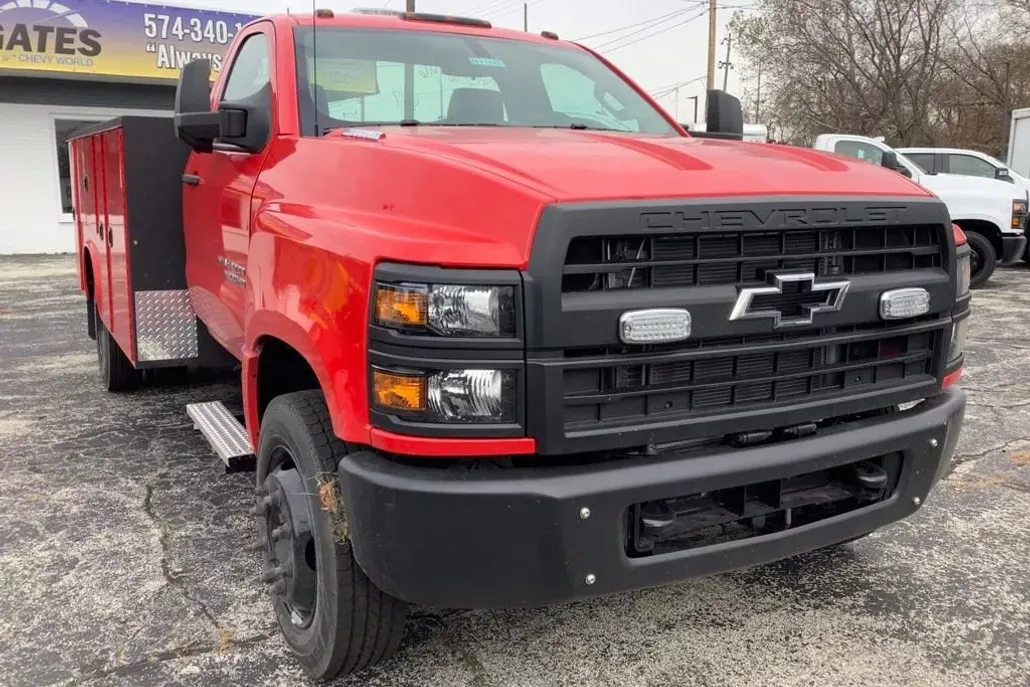 2024 Chevrolet Silverado 4500HD Work Truck photo 1
