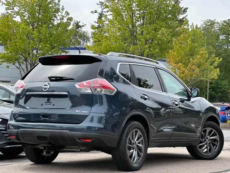 2016 Nissan Rogue SL photo 1