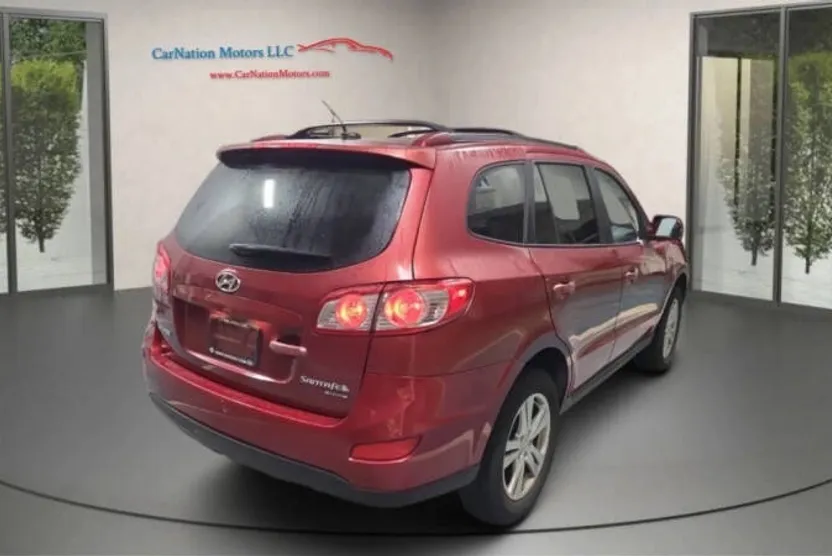 2010 Hyundai Santa Fe SE photo 1