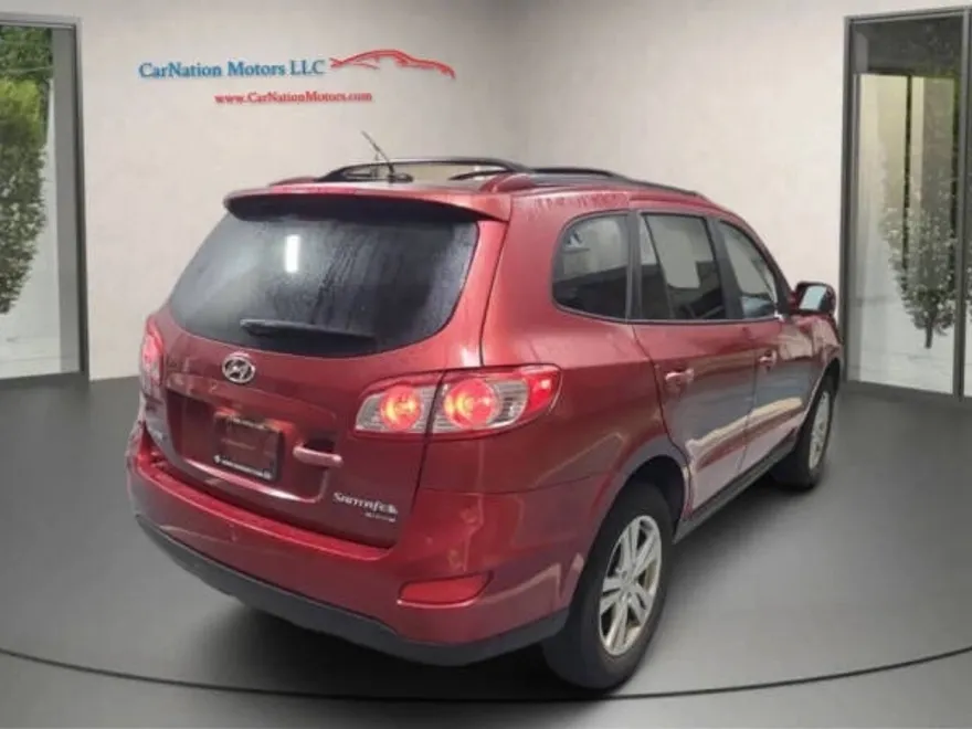 2010 Hyundai Santa Fe SE photo 1
