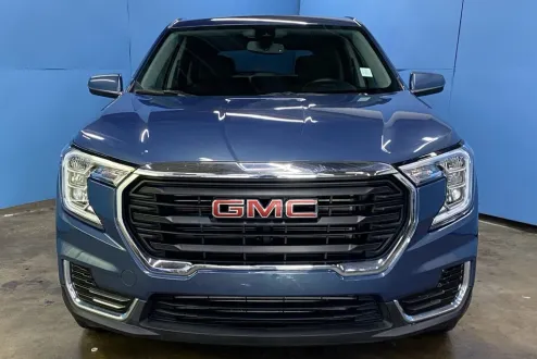 2024 Gmc Terrain SLE photo 3