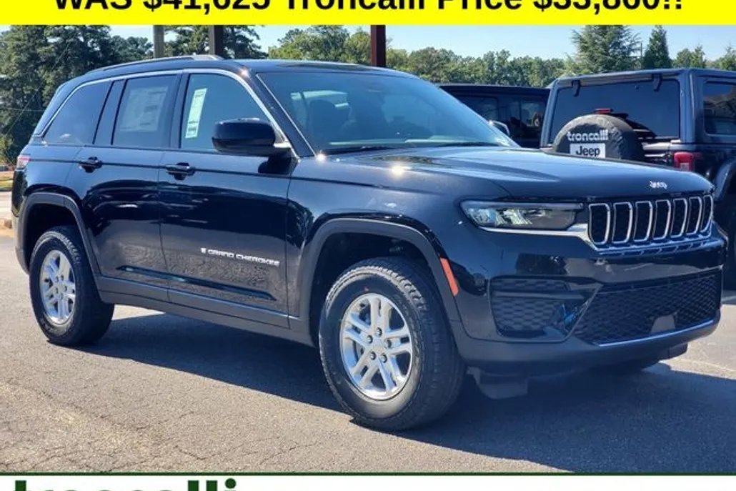 2025 Jeep Grand Cherokee Laredo photo 1