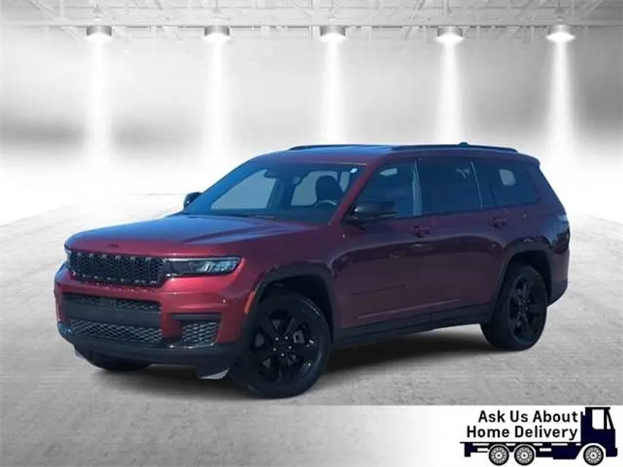 2023 Jeep Grand Cherokee Laredo Altitude photo 1