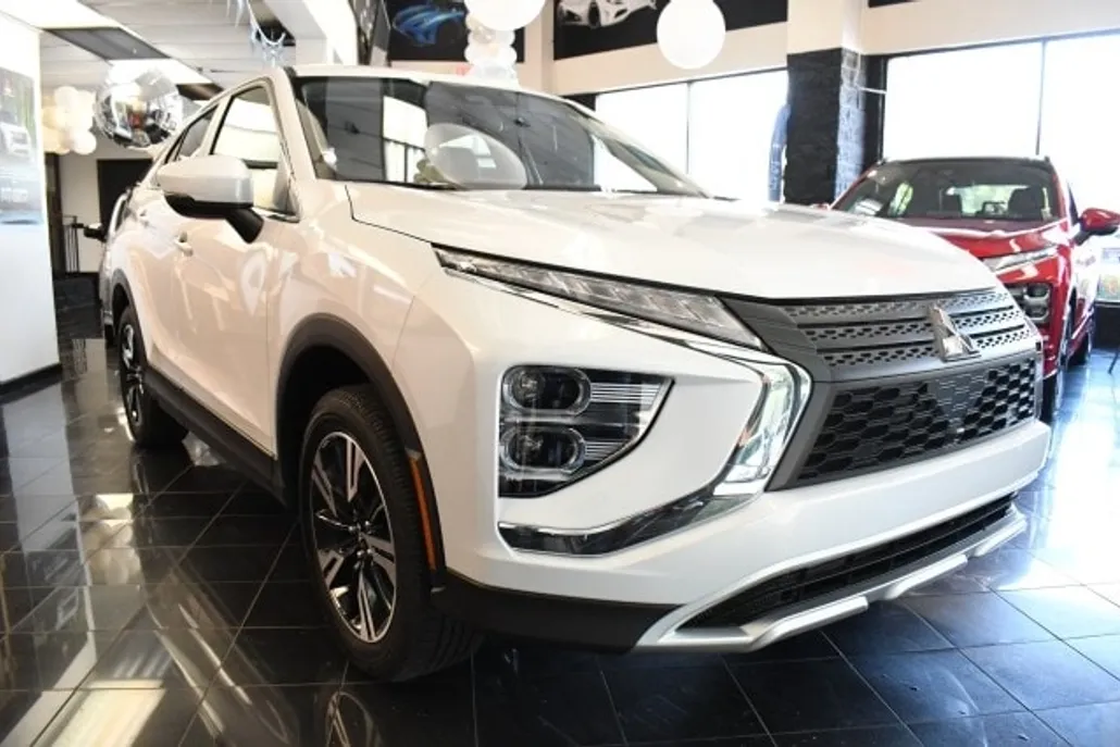 2024 Mitsubishi Eclipse Cross SE photo 1