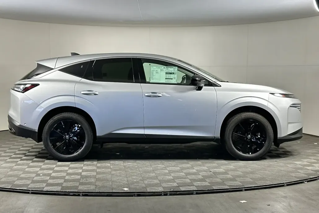 2025 Nissan Murano SV photo 1