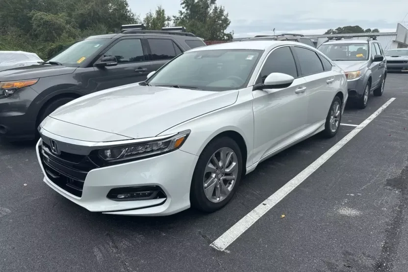 2020 Honda Accord LX photo 1