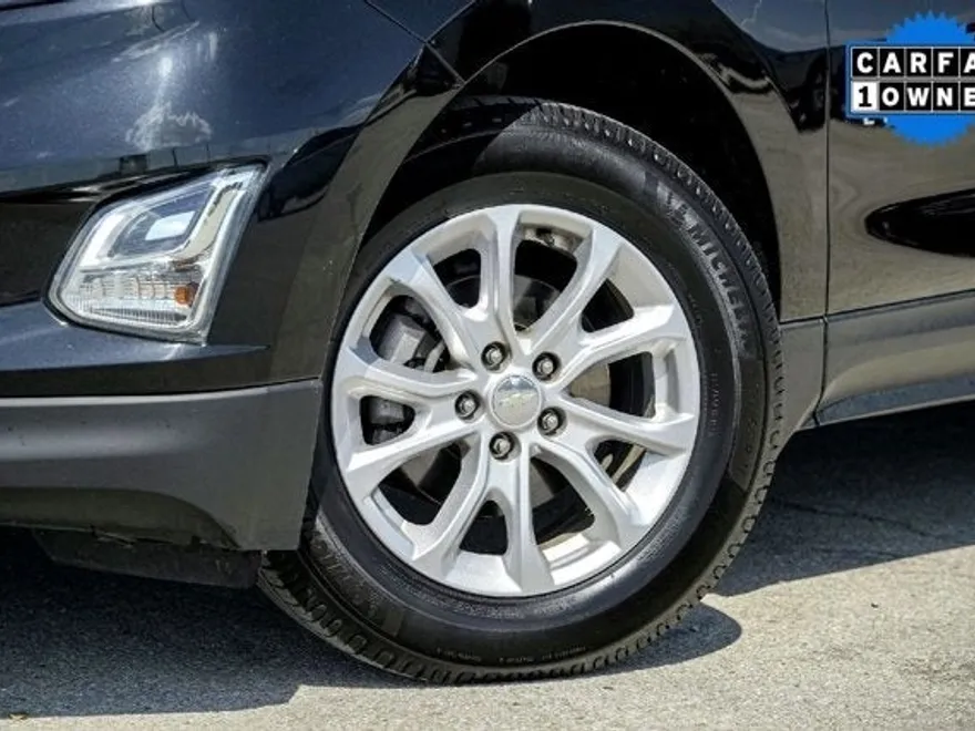 2019 Chevrolet Equinox LT photo 1