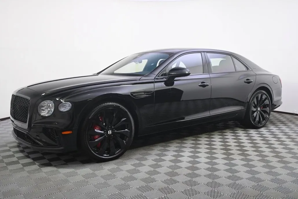 2025 Bentley Flying Spur photo 1