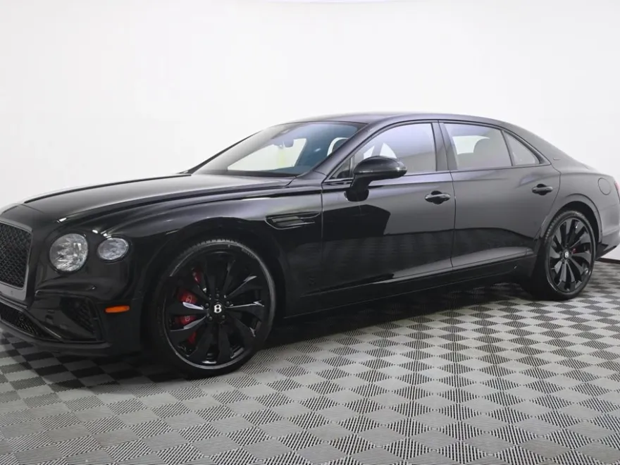 2025 Bentley Flying Spur photo 1