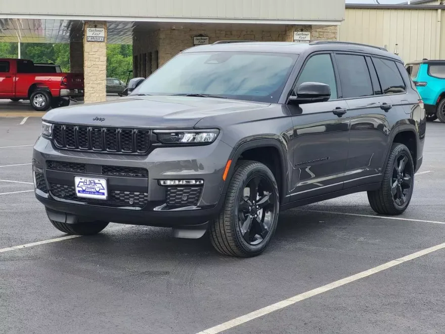 2025 Jeep Grand Cherokee Limited photo 1