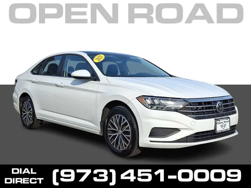 2021 Volkswagen Jetta SE R-Line photo 1
