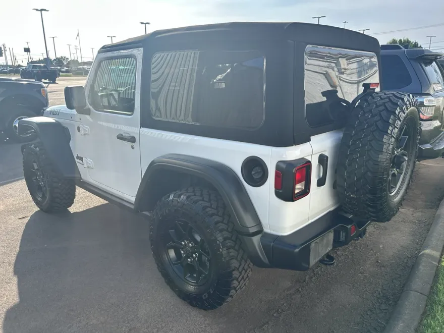 2024 Jeep Wrangler Willys photo 6