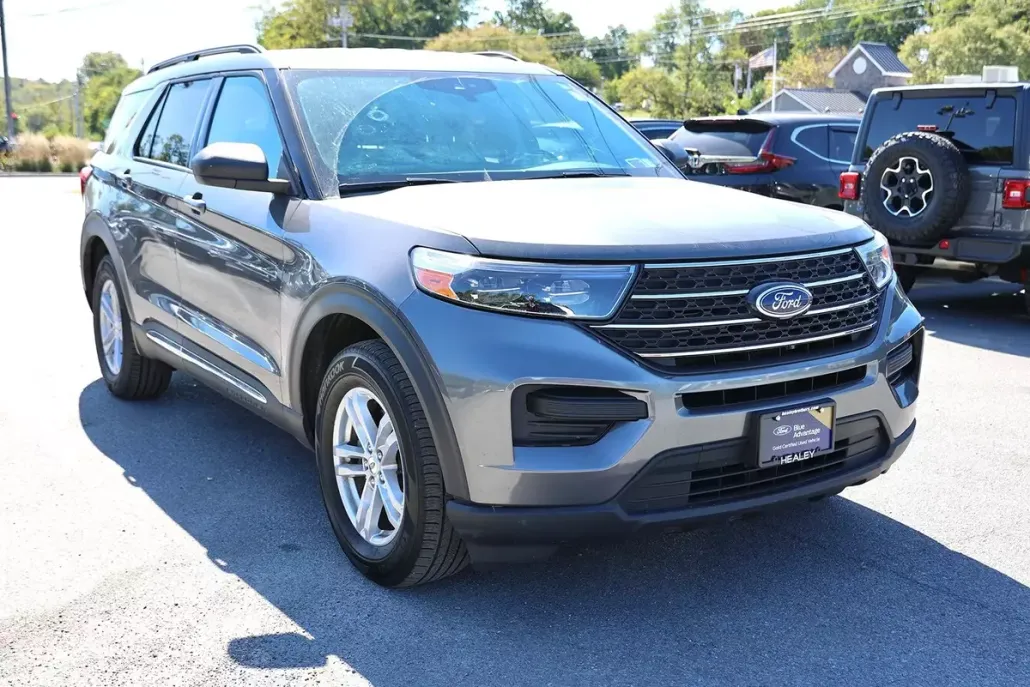 2022 Ford Explorer XLT photo 1