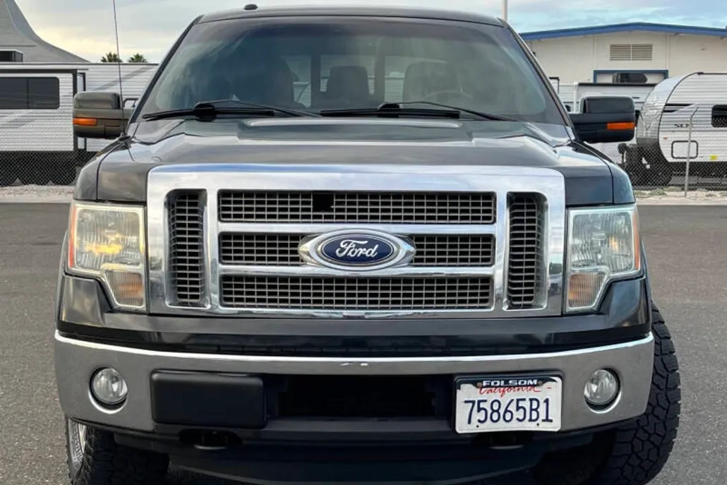 2011 Ford F-150 Lariat photo 1