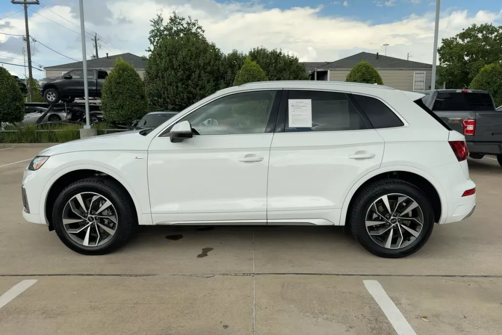 2024 Audi Q5 S line Premium Plus photo 1