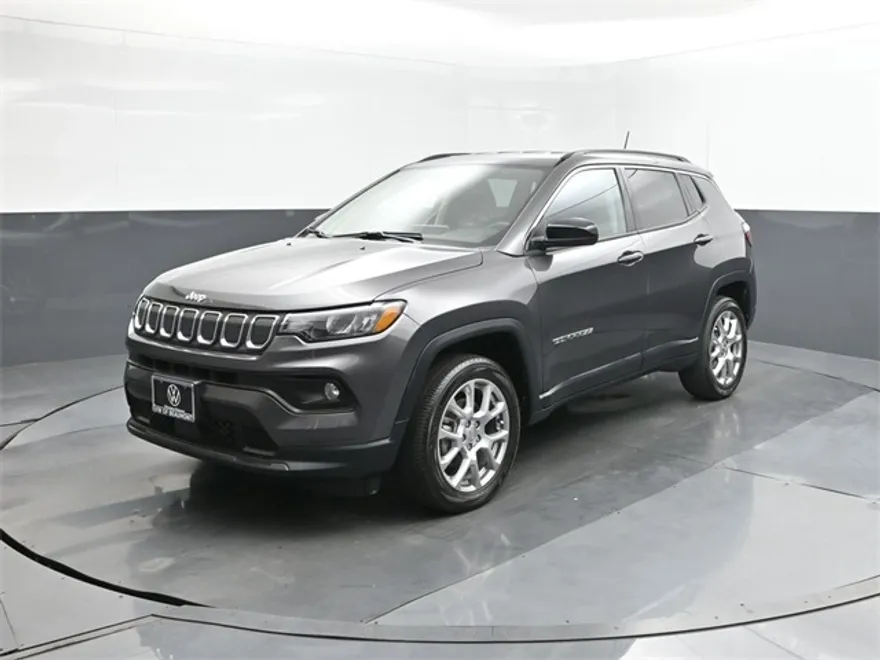 2022 Jeep Compass Latitude Lux photo 1