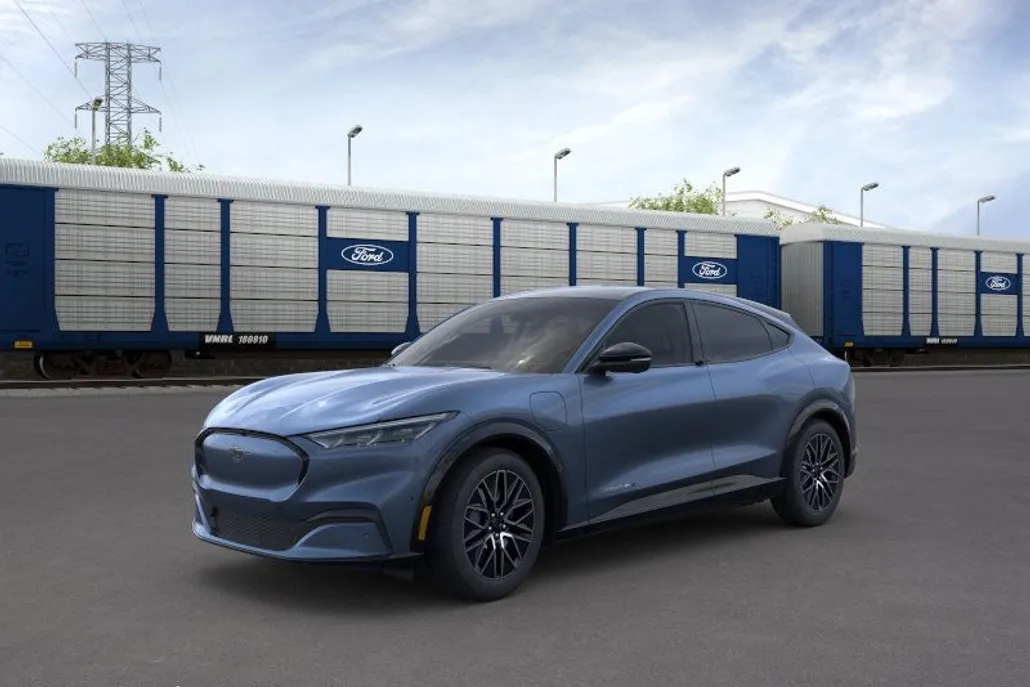 2024 Ford Mustang Mach-E Premium photo 1