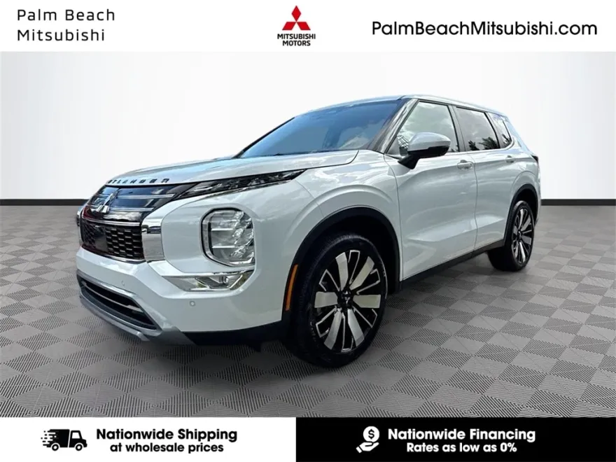 2025 Mitsubishi Outlander SE photo 1