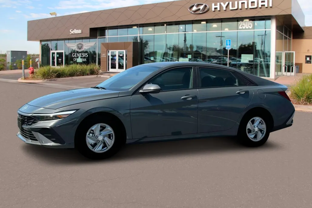 2025 Hyundai Elantra SE photo 1