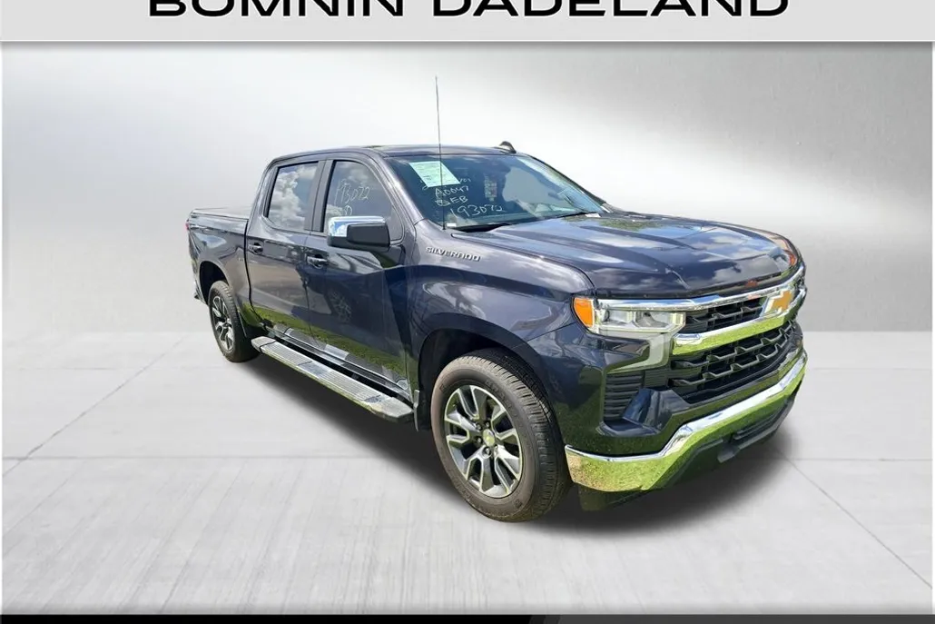 2024 Chevrolet Silverado 1500 LT photo 1