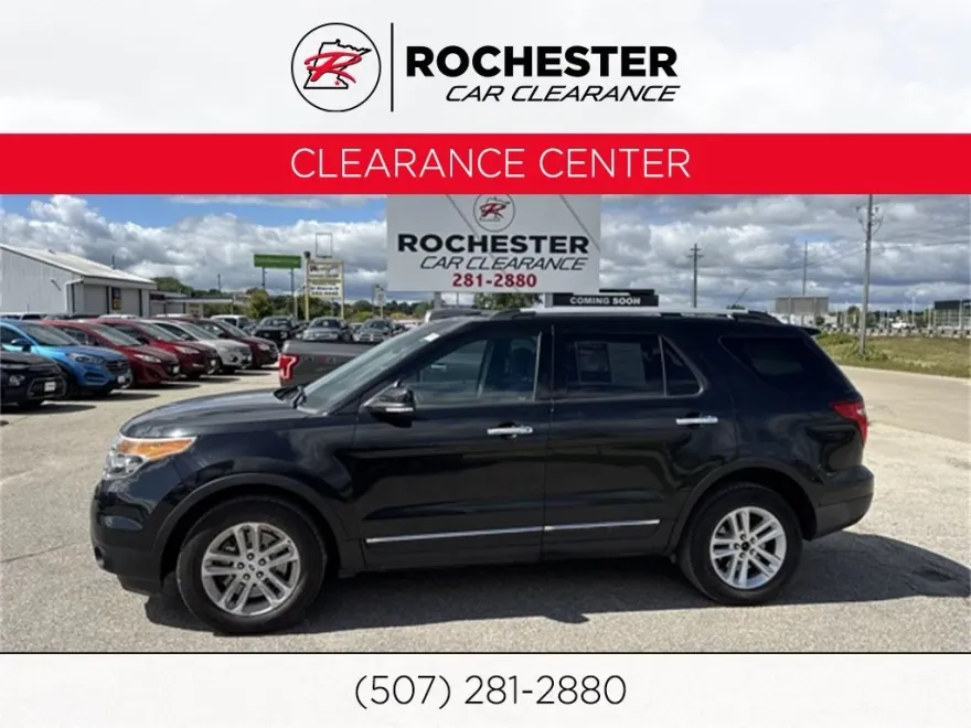 2015 Ford Explorer XLT photo 1