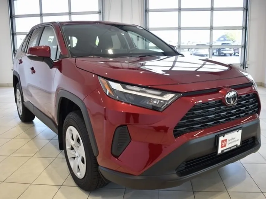2025 Toyota RAV4 LE photo 1