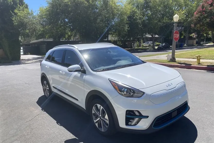 2022 Kia Niro EV EX photo 1