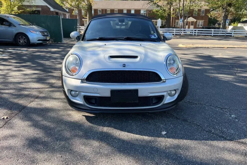 2013 Mini Cooper Roadster S photo 1
