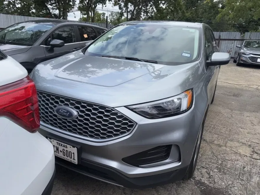 2024 Ford Edge SEL photo 1