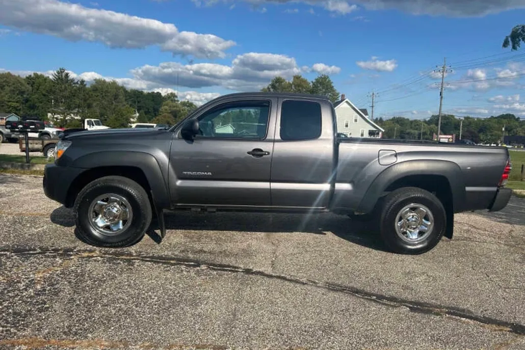 2011 Toyota Tacoma V6 photo 1
