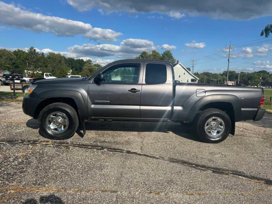 2011 Toyota Tacoma V6 photo 1