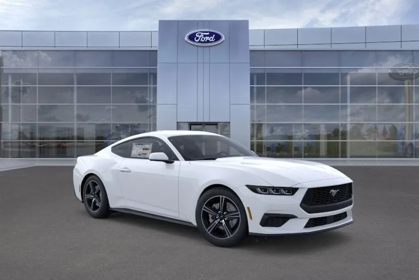 2025 Ford Mustang EcoBoost photo 1