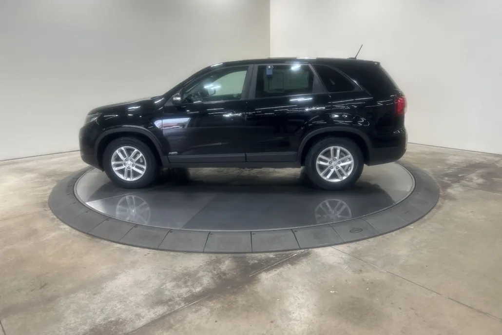 2015 Kia Sorento LX photo 1