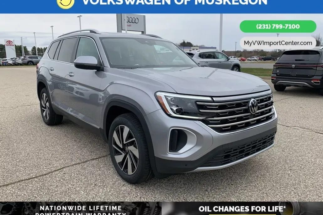 2025 Volkswagen Atlas SEL photo 1
