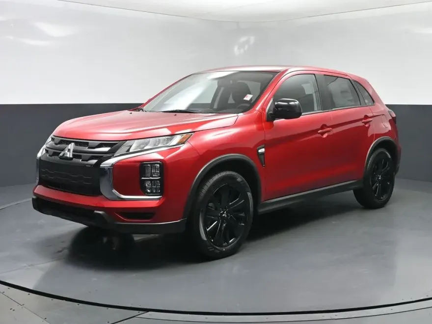 2025 Mitsubishi Outlander Sport LE photo 1