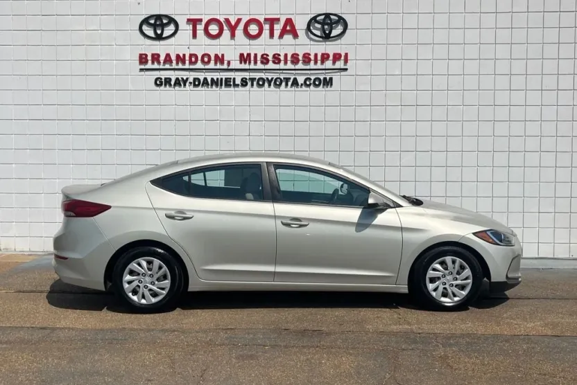 2018 Hyundai Elantra SE photo 1