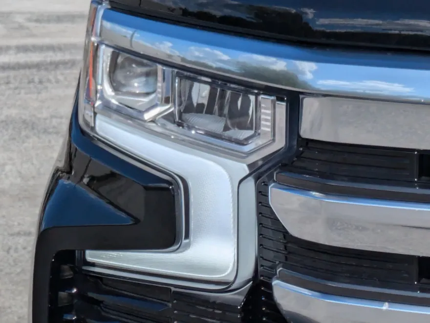 2026 Chevrolet Silverado 1500 High Country photo 1