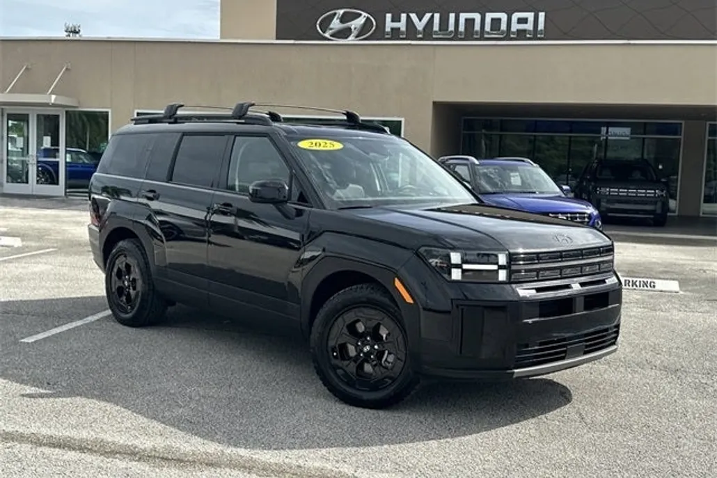 2025 Hyundai Santa Fe XRT photo 1