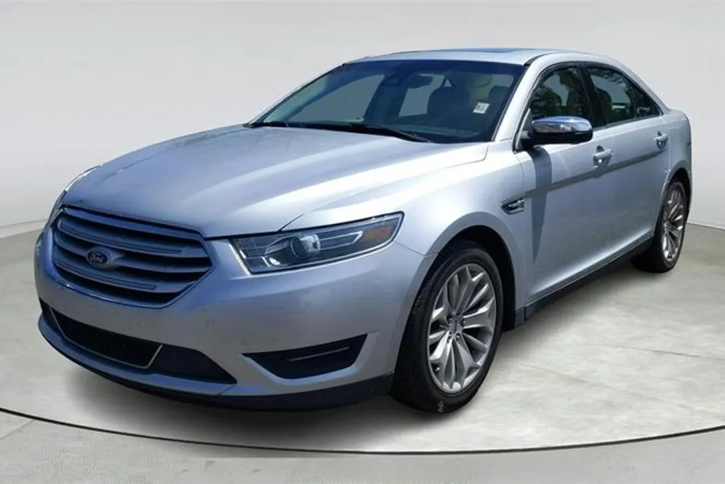 2018 Ford Taurus Limited photo 1