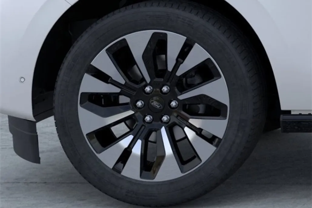 2025 Ford Expedition MAX Platinum photo 17