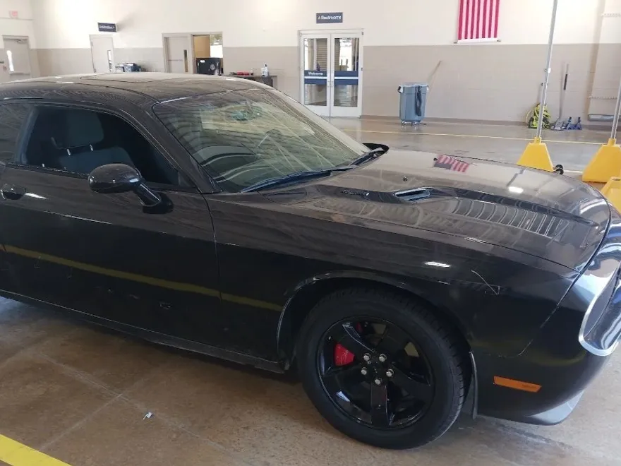 2013 Dodge Challenger R/T photo 1
