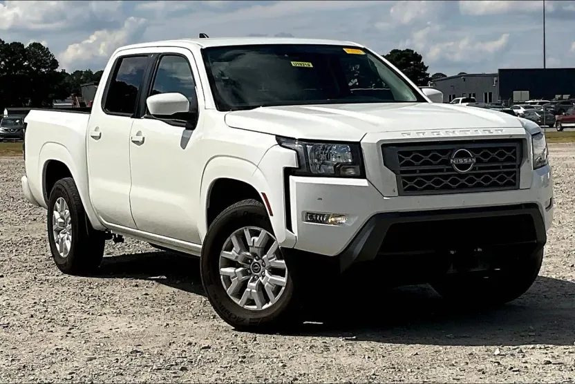 2022 Nissan Frontier SV photo 1