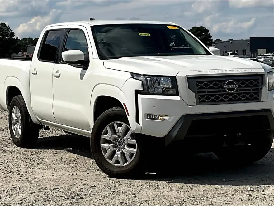 2022 Nissan Frontier SV photo 1