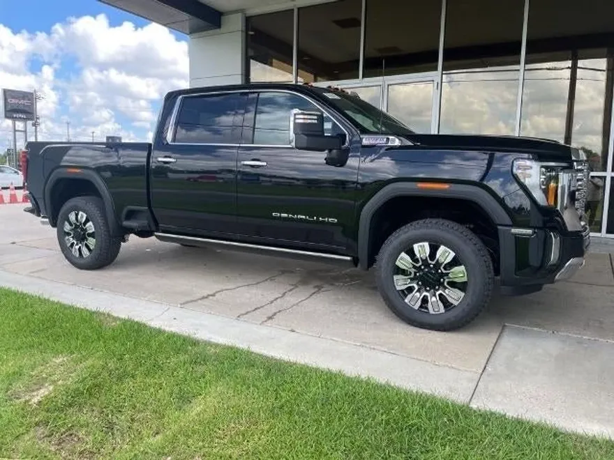 2025 Gmc Sierra 2500 Denali photo 1