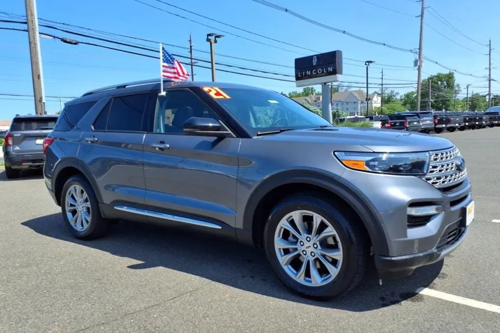 2021 Ford Explorer Limited photo 1