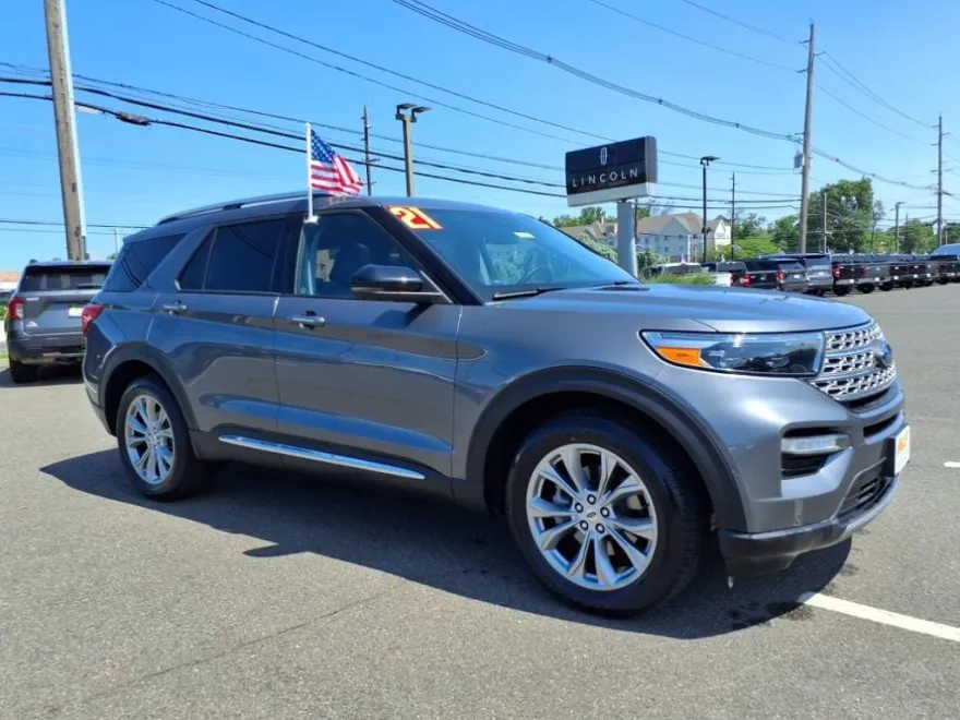 2021 Ford Explorer Limited photo 1