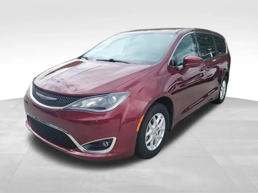 2020 Chrysler Pacifica Touring photo 1