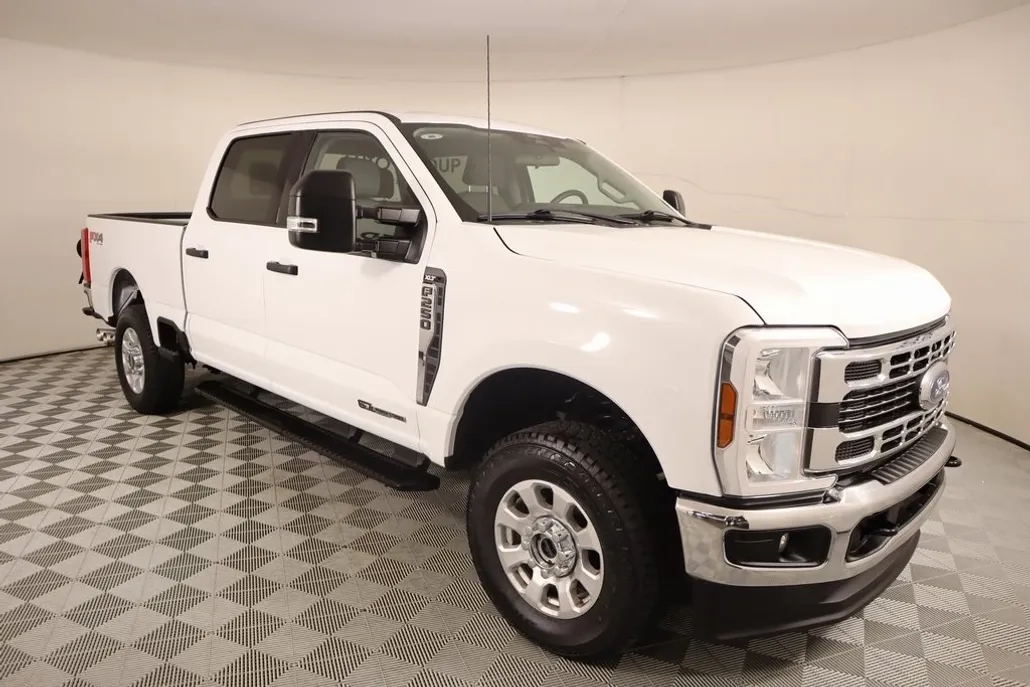 2024 Ford F-250 XLT photo 1