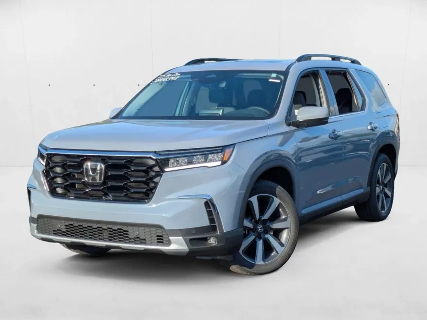 2025 Honda Pilot Touring photo 1